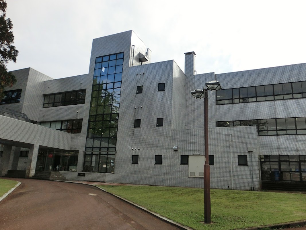 小千谷市民学習センター楽集館