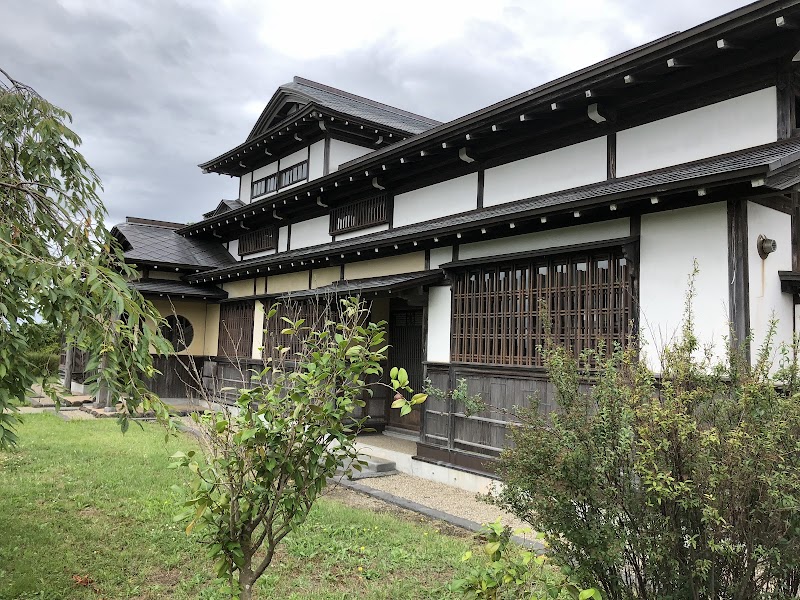 秋田県ゆとり生活創造センター 遊学舎