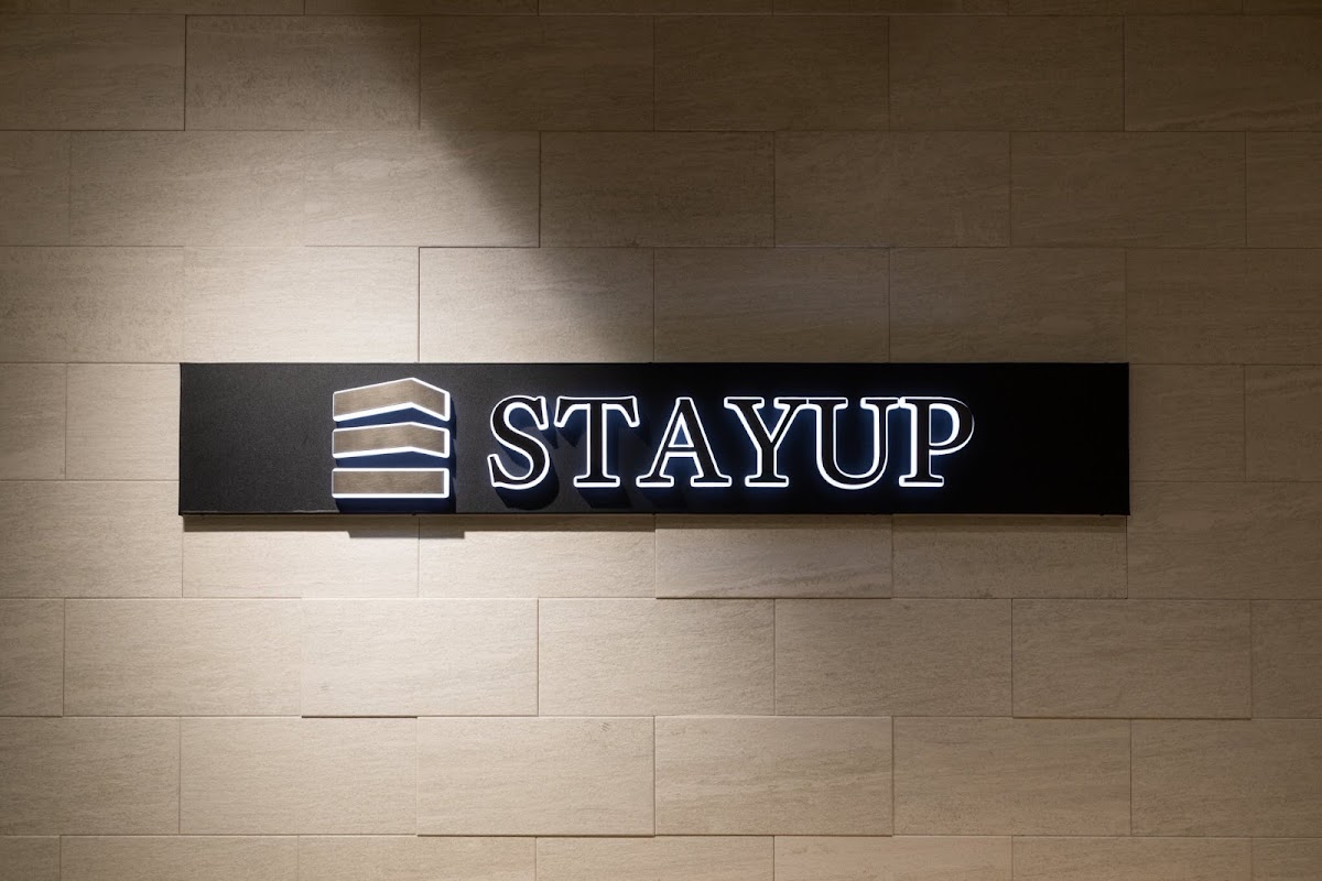STAYUP