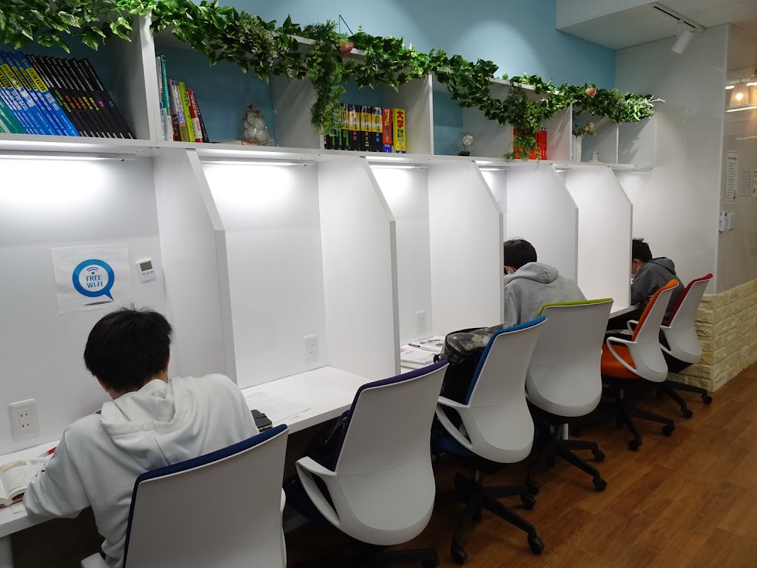 自習館 STUDY LOUNGE 津田沼