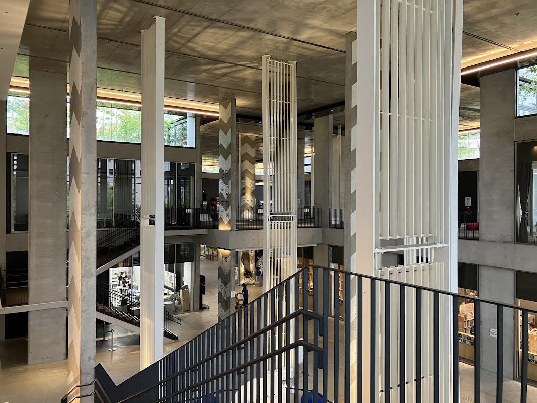 なみきスクエア