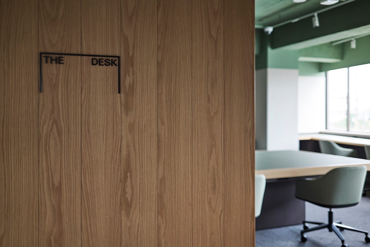 THE DESK 大府