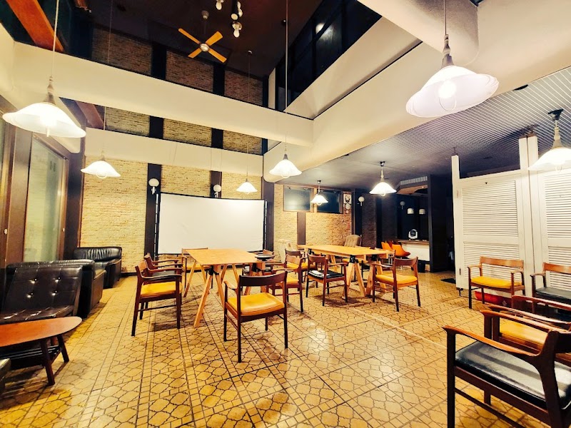 third. - ビーコーズ