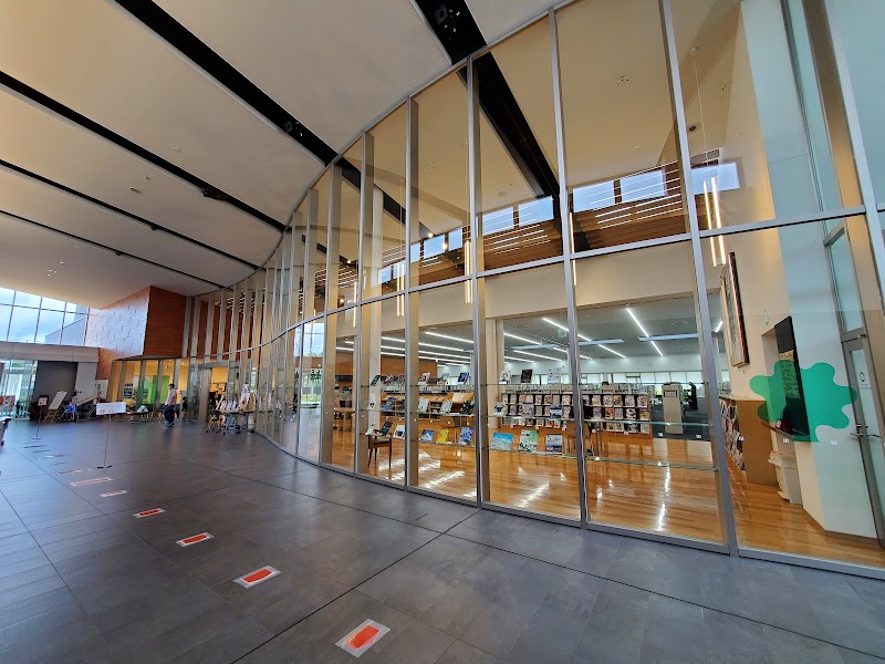 東根市図書館（まなびあテラス）