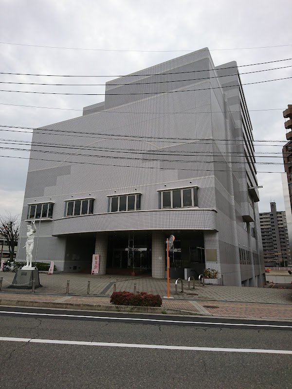 東広島市立サンスクエア児童青少年図書館