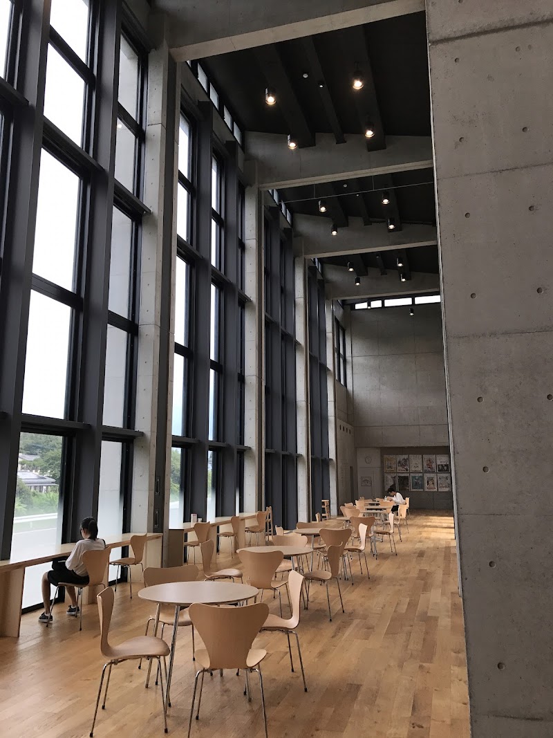 新富町 図書館
