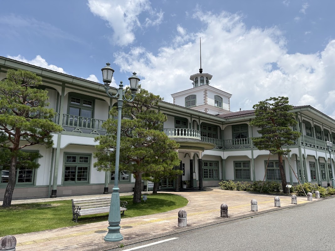 高山市図書館 煥章館(本館)
