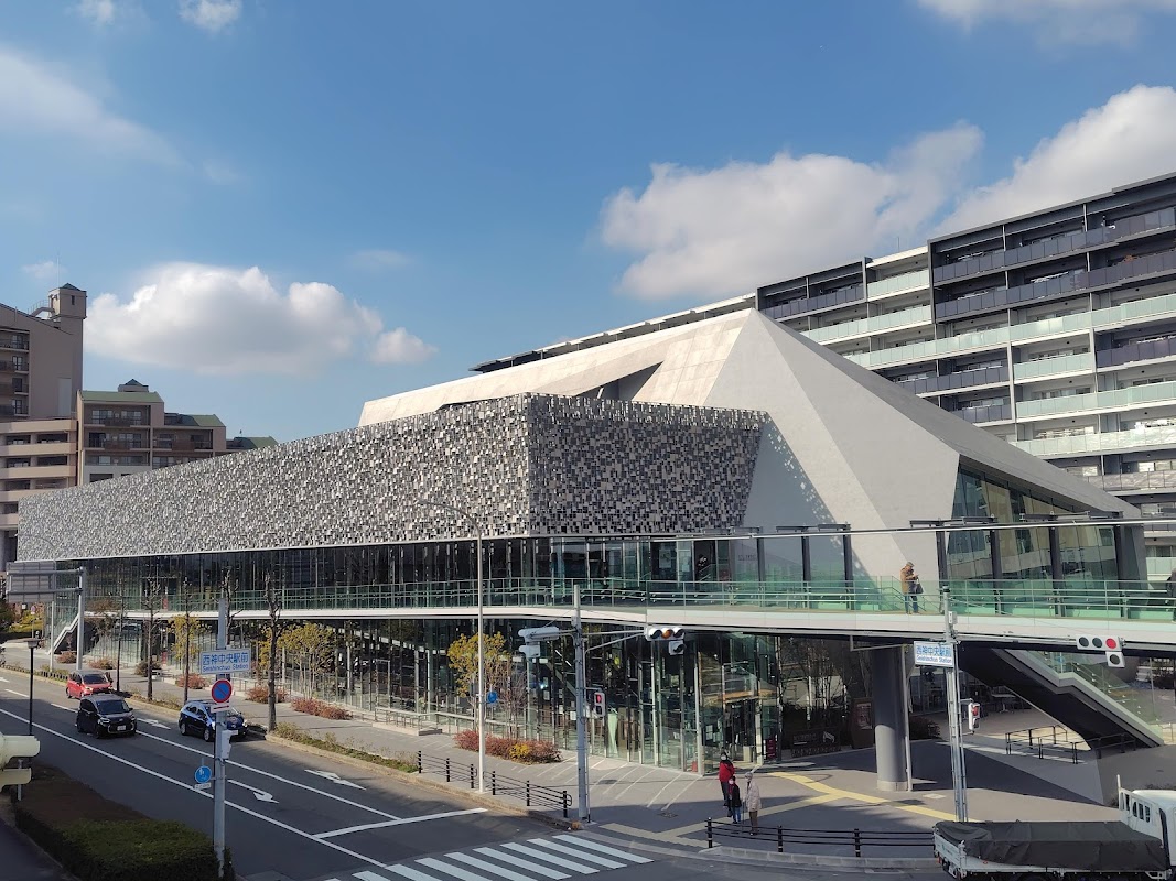 神戸市立西図書館