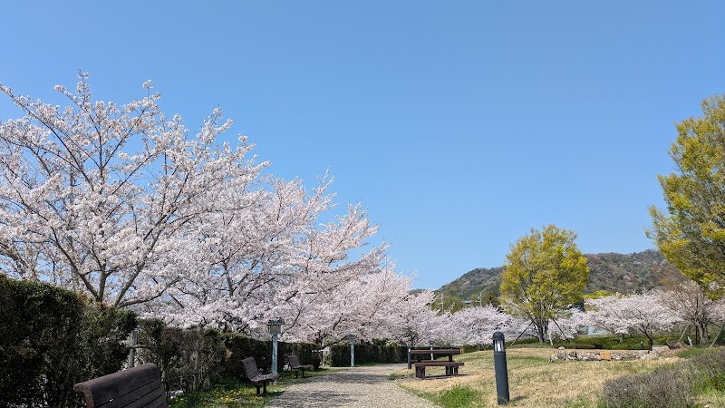 岩出市立 岩出図書館