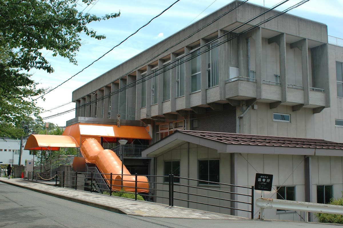 盛岡市立図書館