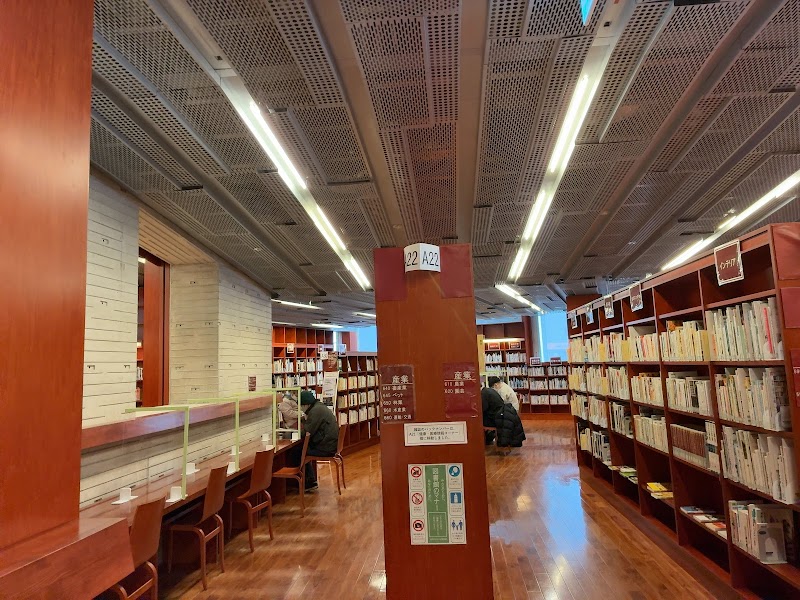 由利本荘市中央図書館
