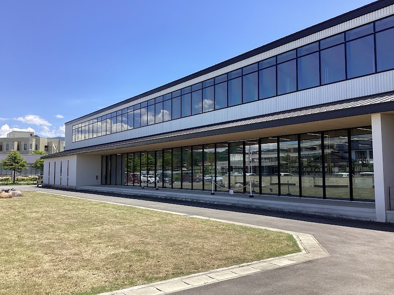 高畠町立図書館