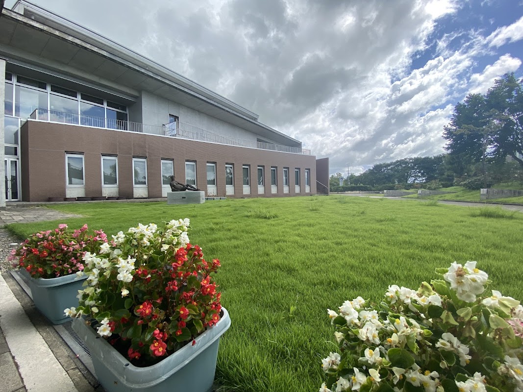 新潟市立白根図書館