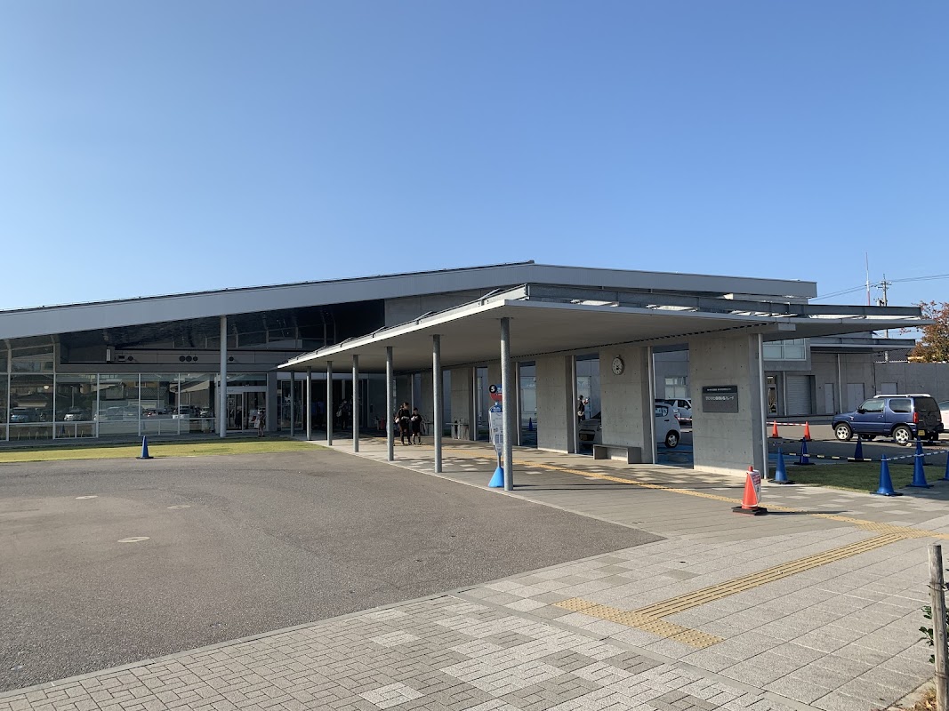 野々市市立図書館