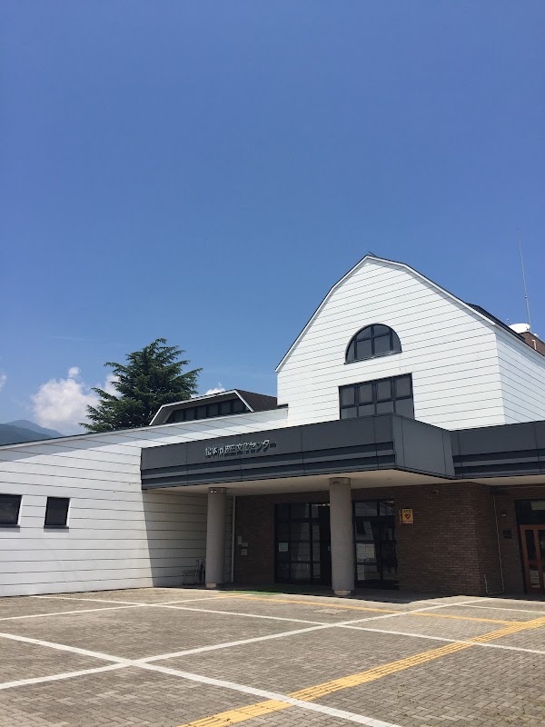 松本市立波田図書館