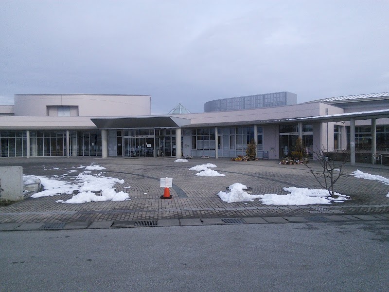 笛吹市立 一宮図書館