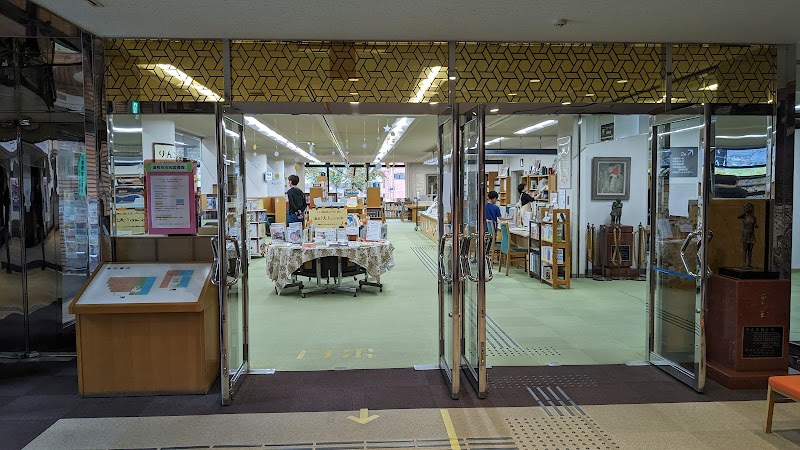 笛吹市立石和図書館