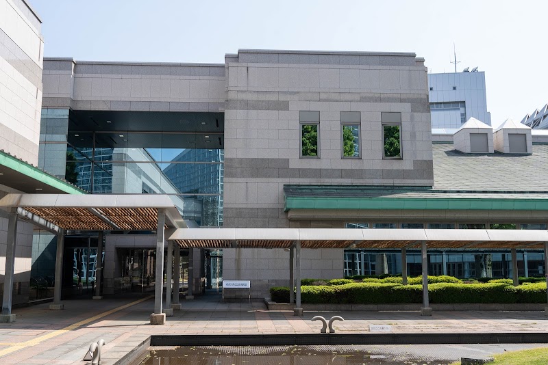 鳥取県立図書館