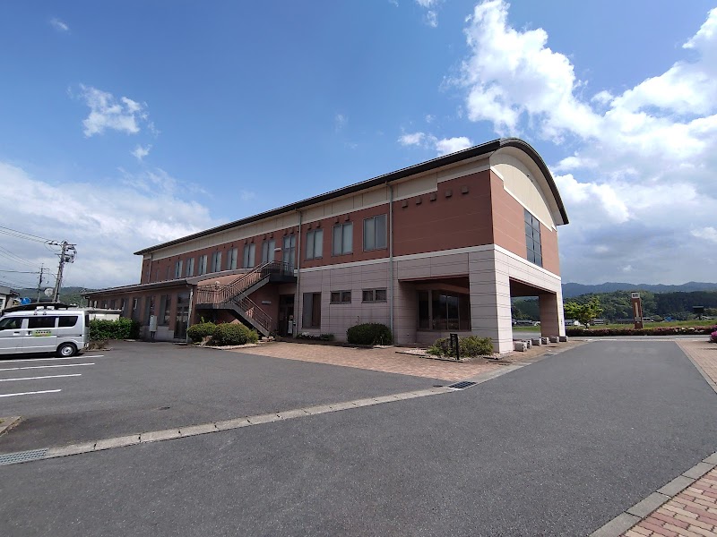 倉吉市立せきがね図書館