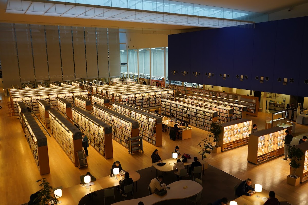 山口市立中央図書館