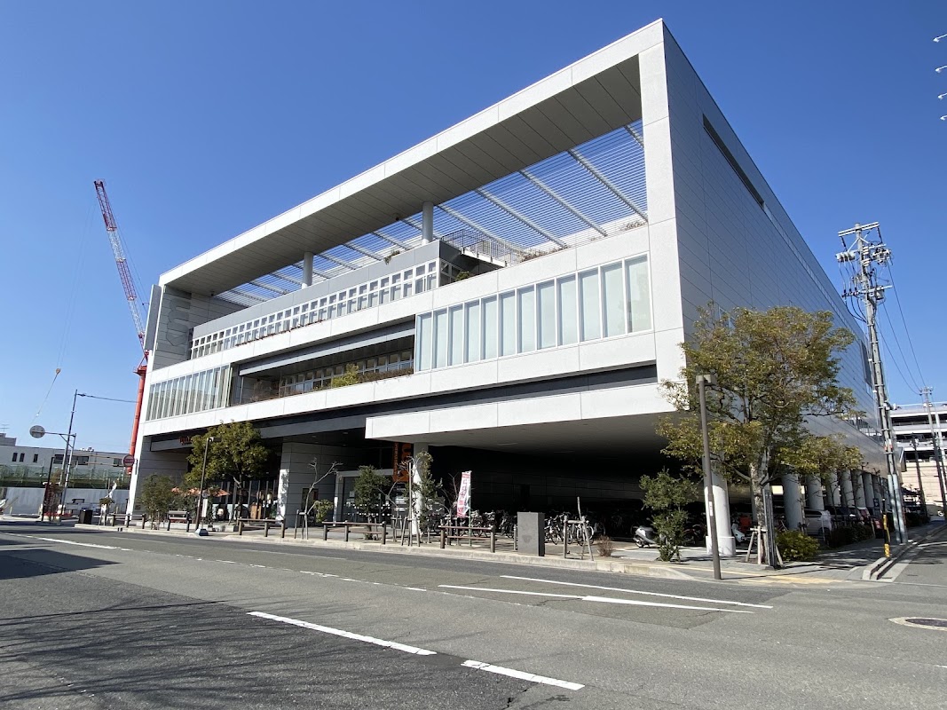 桑名市立中央図書館