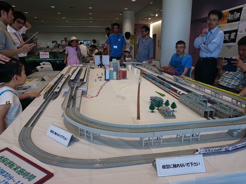 高松市夢みらい図書館