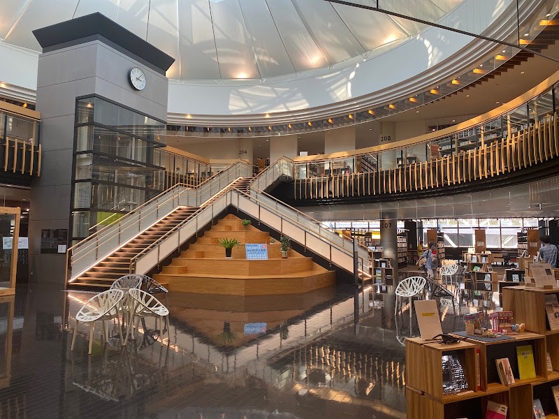 都城市立図書館