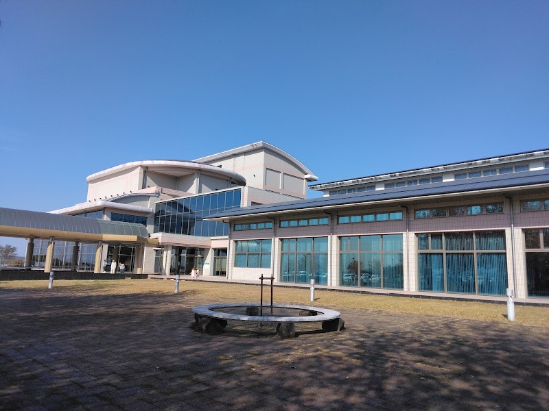 三股町立図書館