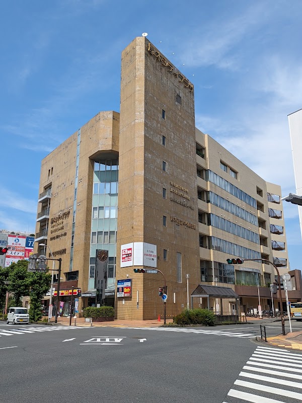 厚木市立中央図書館
