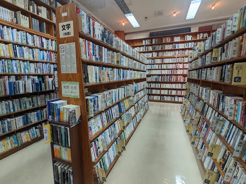 那覇市立 若狭図書館