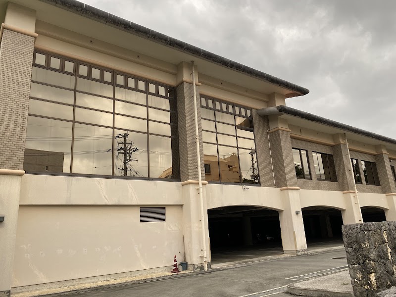 沖縄県立看護大学附属図書館