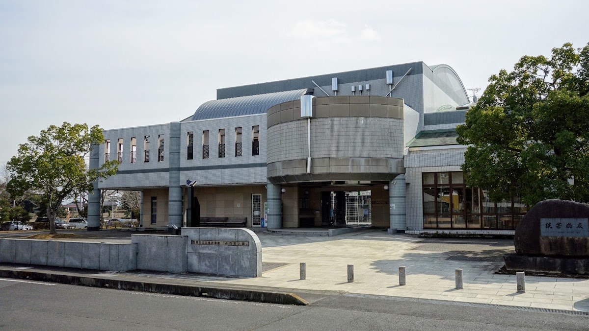 笠間市立 友部図書館
