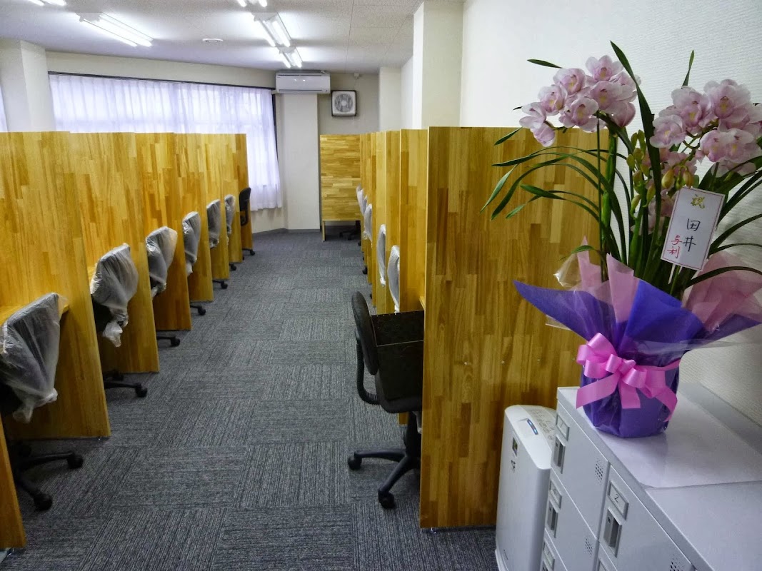 レンタルデスク 『 姫路駅前自習室 』