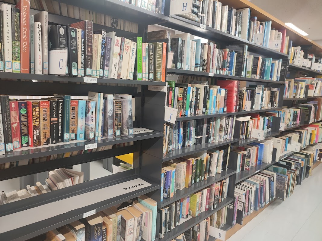 和歌山県国際交流センター 図書室