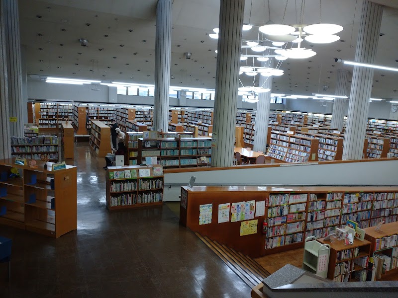 山形市立図書館 本館