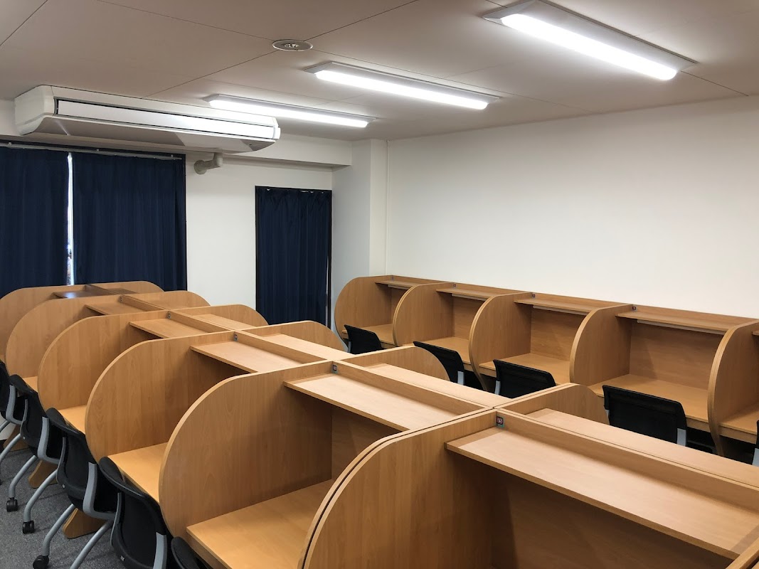 上尾駅自習室（やねうら365）｜上尾駅徒歩6分・7:00-24:00営業の月額自習室