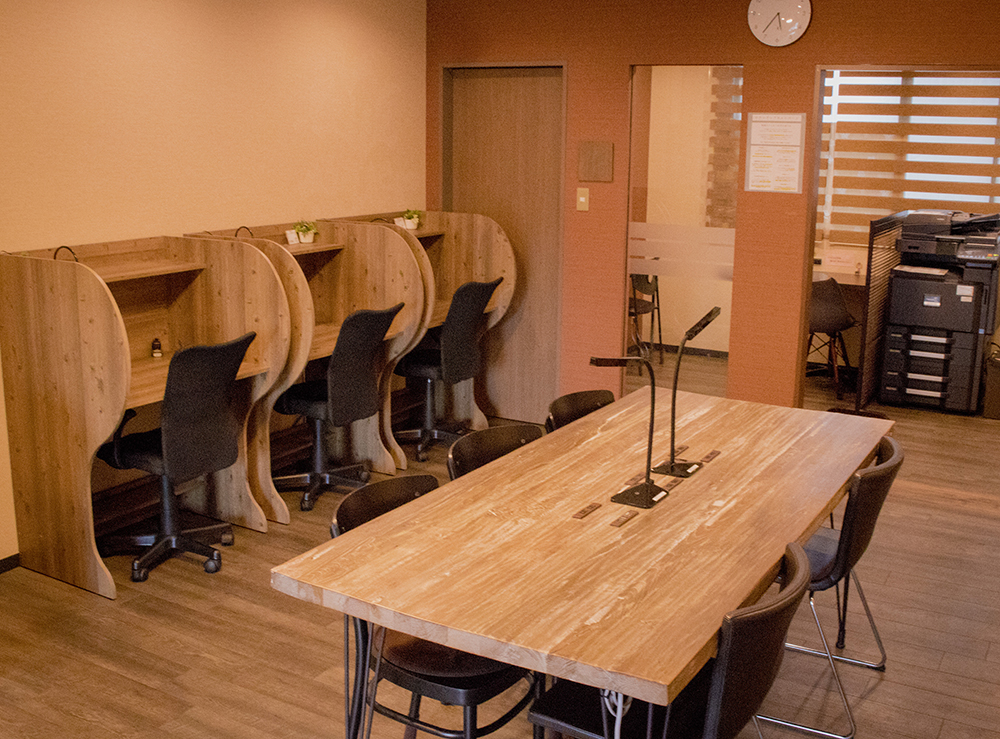 勉強カフェ神戸三宮駅前スタジオ｜自習室よりも勉強カフェ