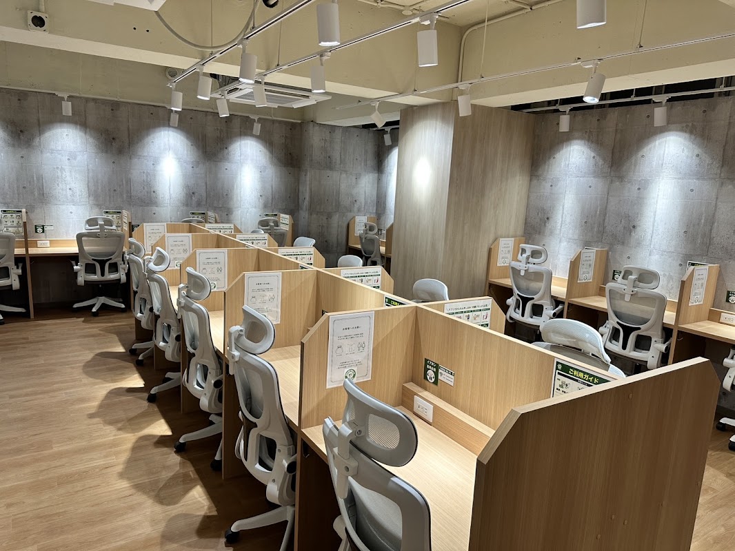 StudyWork Cafe24 高田馬場店(コワーキングスペース/自習室)
