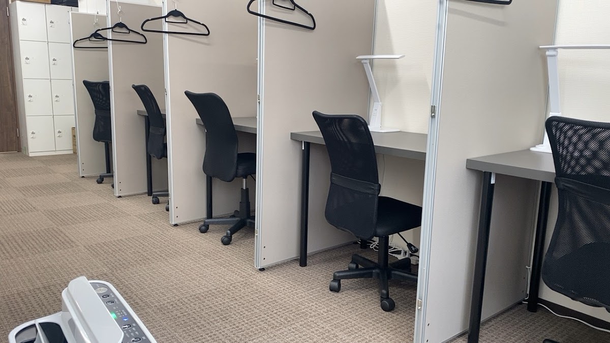 おとな自習室＜自習室かわにしのせぐち＞川西能勢口2分