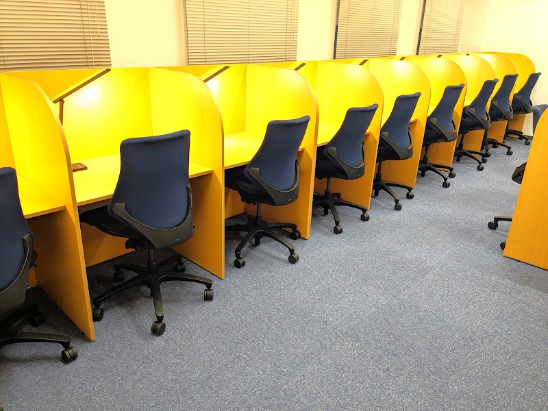 自習室 わたしの机 岡山駅前