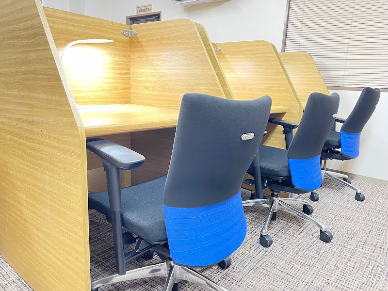 自習室Desk and Chair 新蔵店