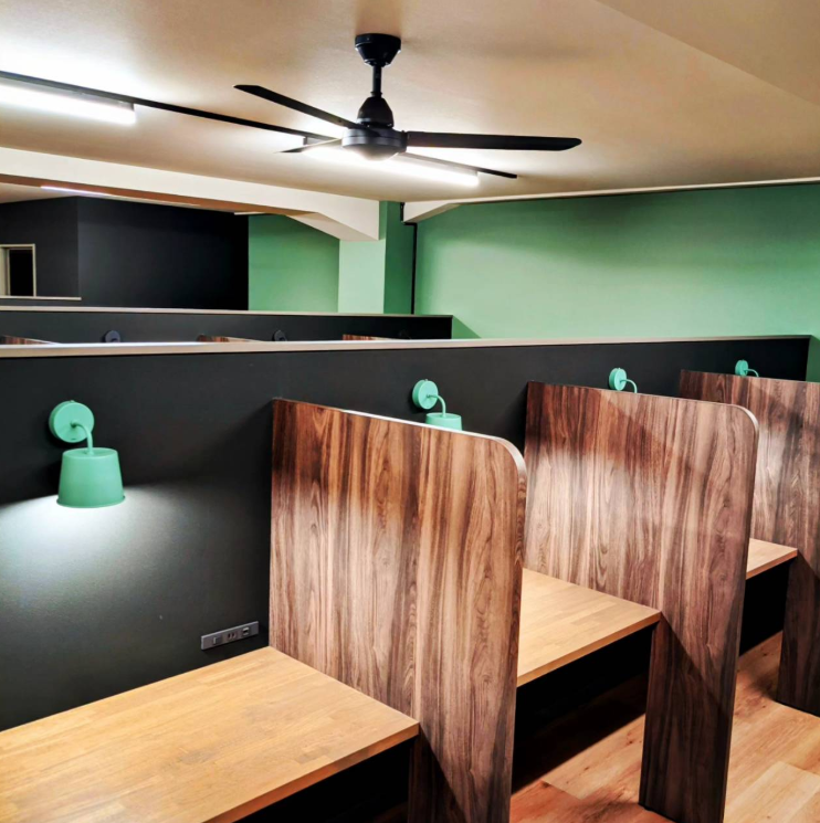 有料自習室 The Study Mikage Annex